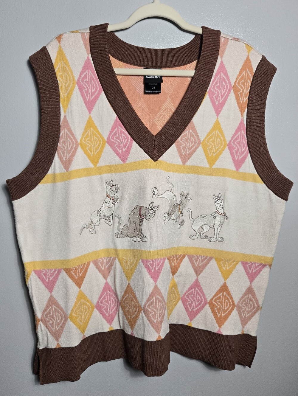 BoxLunch Scooby Doo Embroidered Pastel Argyle V-Neck Knit Sweater Vest Plus 2X